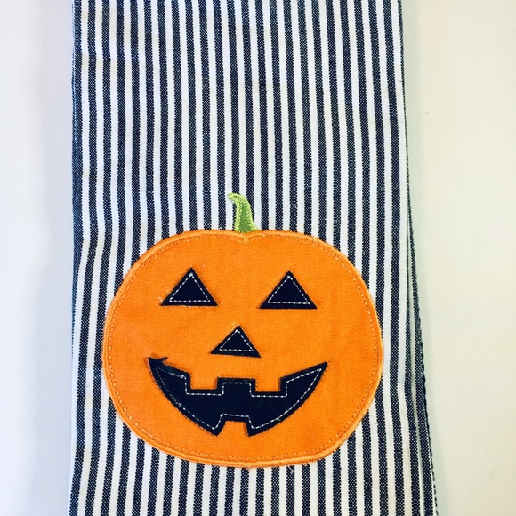 2 Halloween Farmhouse JOL Pumpkin Kitchen Towels - Picture 2 of 5